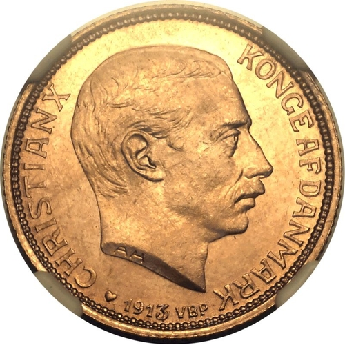 35 - DENMARK. Christian X. Gold 20 kroner, 1913 AH. Copenhagen. Obv: The bust of Christian X facing right... 