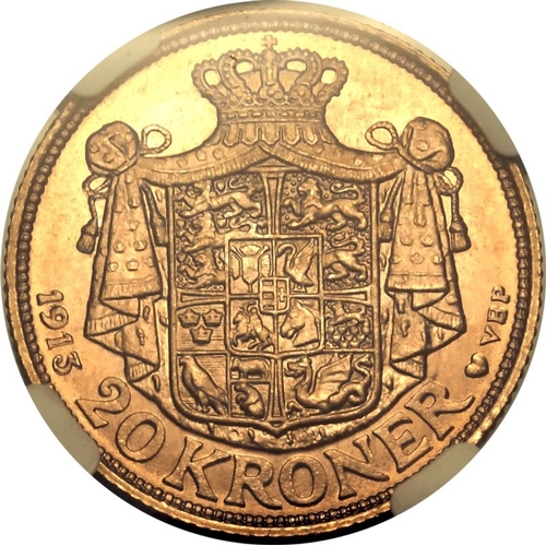 35 - DENMARK. Christian X. Gold 20 kroner, 1913 AH. Copenhagen. Obv: The bust of Christian X facing right... 