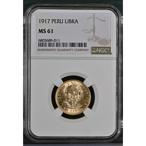 98 - PERU. Gold 1 libra, 1917. Lima. Wreath around coat of arms with legend around, date below; "REP... 