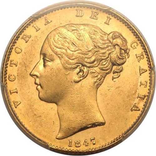 30 - UNITED KINGDOM. Victoria, 1837-1901. Gold Sovereign, 1847. London. First young head of Victoria faci... 