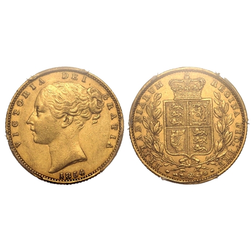 33 - UNITED KINGDOM. Victoria, 1837-1901. Gold Sovereign, 1854. London. WW raised. Second young head of V... 