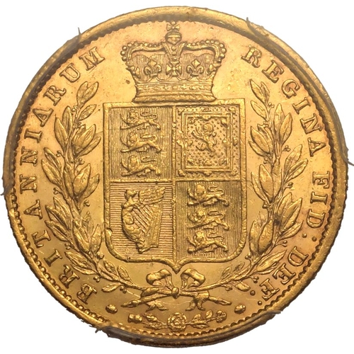 34 - UNITED KINGDOM. Victoria, 1837-1901. Gold Sovereign, 1855. London. WW raised. Second young head of V... 