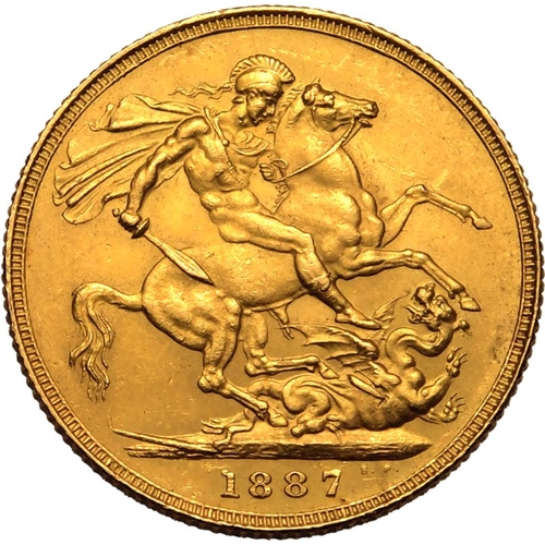 41 - UNITED KINGDOM. Victoria, 1837-1901. Gold Sovereign, 1887. London. Angled J. Crowned and veiled Jubi... 