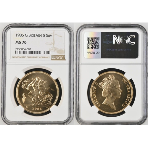 79 - UNITED KINGDOM. Elizabeth II, 1952-2022. Gold 5 pounds (5 sovereigns), 1985. Royal Mint. Third crown... 