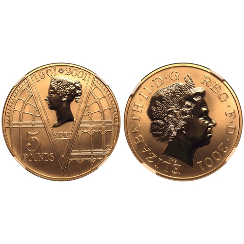 96 - UNITED KINGDOM. Elizabeth II, 1952-2022. Gold 5 pounds (crown), 2001. Royal Mint. Reverse Frosting M... 