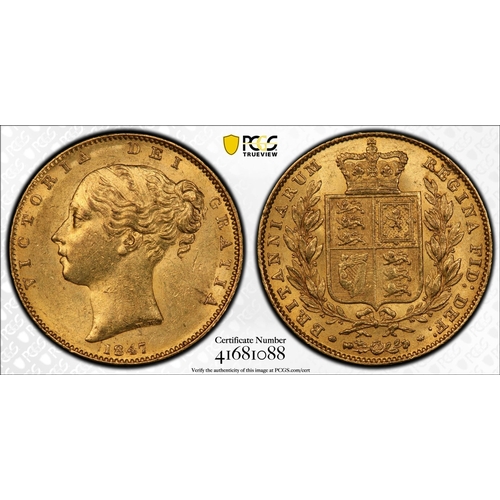 50 - UNITED KINGDOM. Victoria, 1837-1901. Gold Sovereign, 1847. London. First young head of Victoria faci... 