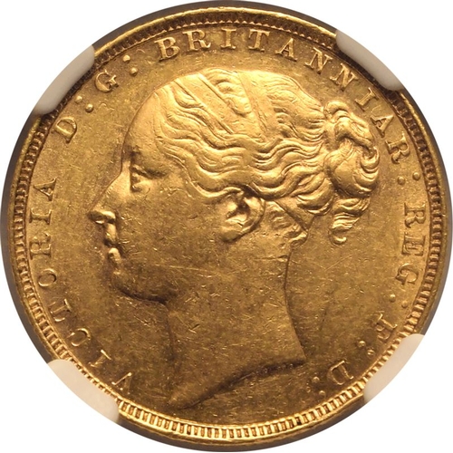 56 - UNITED KINGDOM. Victoria, 1837-1901. Gold Sovereign, 1879. London. Young head of Victoria facing lef... 