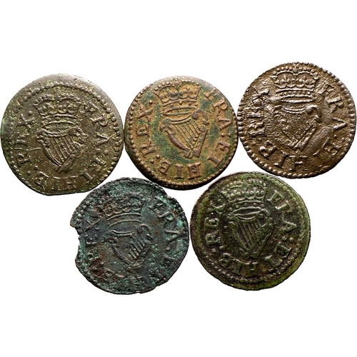 211 - Various conditions | ENGLAND:. James I, 1603-25.  x5 Farthings, 1603-25. Harington issue. Types; 3b,... 