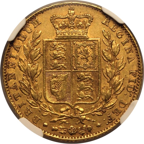 59 - AU 53 | UNITED KINGDOM. Victoria, 1837-1901. Gold Sovereign, 1838. London. First young head of Victo... 