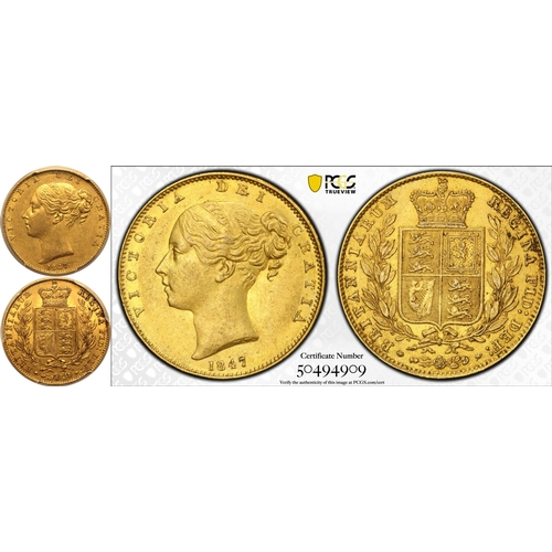 64 - AU55  | UNITED KINGDOM. Victoria, 1837-1901. Gold Sovereign, 1847. London. First young head of Victo... 