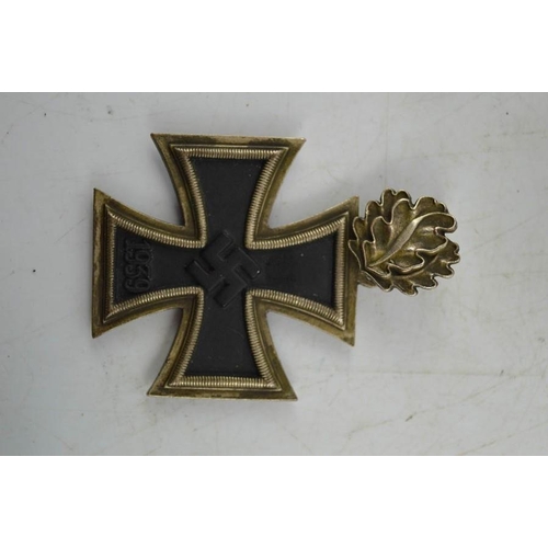 7 - An German Knights cross, and oak leaves marked l12 - 800