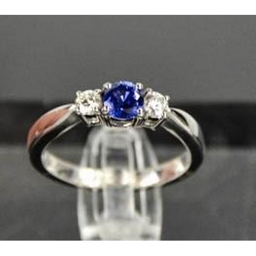 71 - An 18ct white gold, sapphire and diamond trilogy ring, size M, 4.4g.