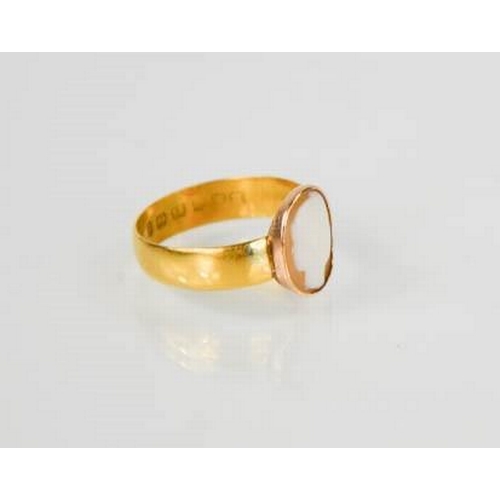94 - A 22ct gold cameo ring, size M/N, 2.9g.