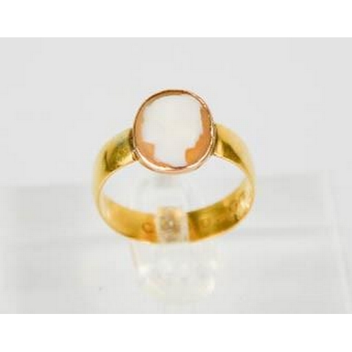 94 - A 22ct gold cameo ring, size M/N, 2.9g.