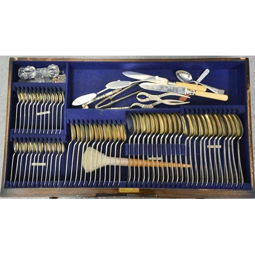 216 - A canteen of silver cutlery, 86 pieces in total, 115toz, rd no. 716517, Sheffield 1926, makers mark ... 