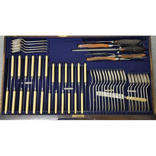 216 - A canteen of silver cutlery, 86 pieces in total, 115toz, rd no. 716517, Sheffield 1926, makers mark ... 