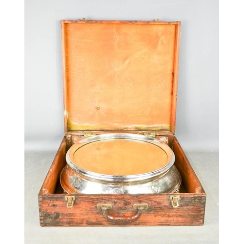 117 - An Edwardian silver plated wedding cake stand, with mirrored top, in the original wooden box, 46cm d... 