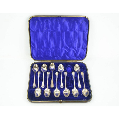 132 - A set of eleven silver teaspoons, engraved with the letter J, London 1882, (one missing), 4toz.