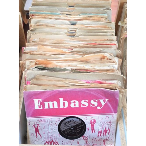 526 - A large group of 78rpm records to include Little Richard. Bill Hailey and his Comets, Dean Martin, G... 