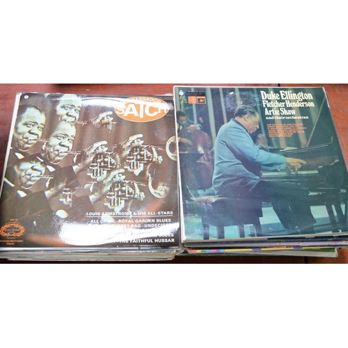 529 - A group of LP records to include Ella Fitzgerald, Lindisfarne, Tammy Wynette, Cliff Richard, Peggy L... 