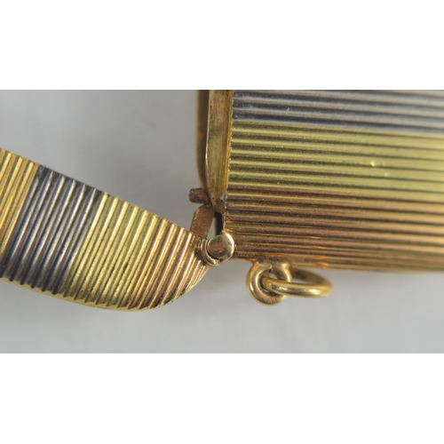 44 - Fine Imperial Russian possibly by Faberge three colour striped gold vesta case of curved rectangular... 