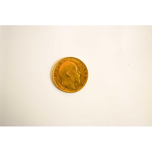 21 - An Edward VII full gold sovereign dated 1902 and with Sydney mint mark.
