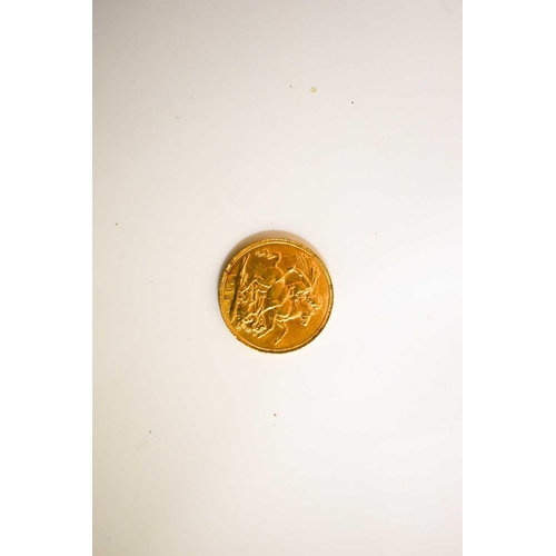 31 - An Edward VII full gold sovereign dated 1908.