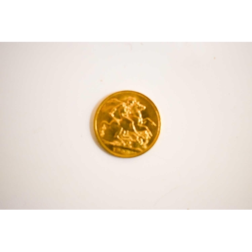 35 - An Edward VII full gold sovereign dated 1909.
