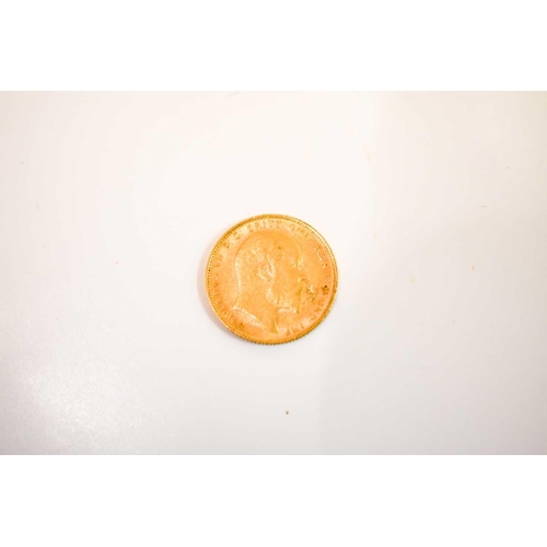 39 - An Edward VII full gold sovereign dated 1905.