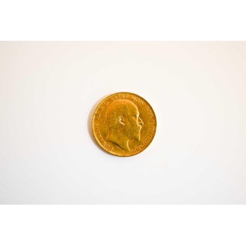 4 - An Edward VII full gold sovereign dated 1904.