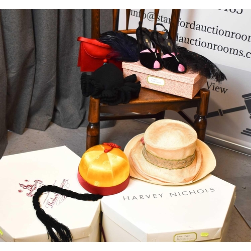 481 - A group of vintage hats comprising a Sheila 'The Perfect Hat' Chicago black felt halo hat with appli... 