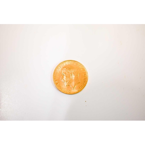54 - A George V full gold sovereign dated 1912.