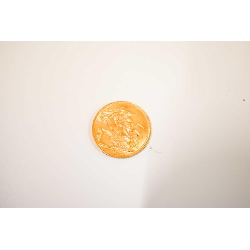 60 - A George V full gold sovereign dated 1912.