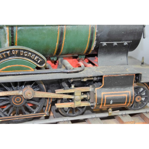 379 - Trains: a 5 inch gauge live steam model of a Great Western 