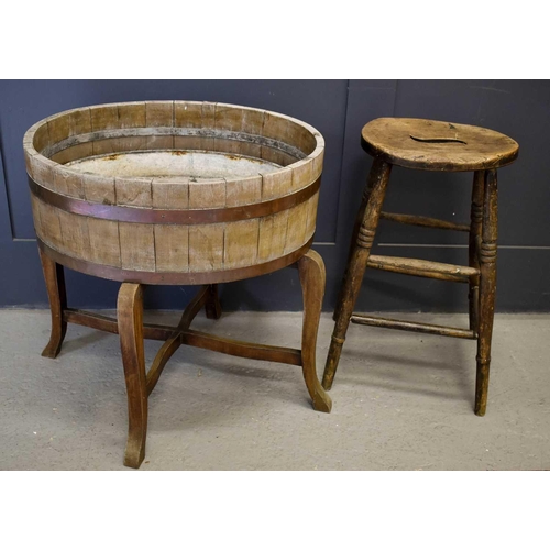 480 - An antique barrel jardiniere on stand, together with a kitchen stool, the jardiniere measures 66cm h... 