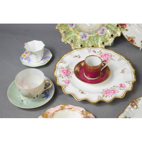 109a - A group of collectable ceramics to include Royal Albert 