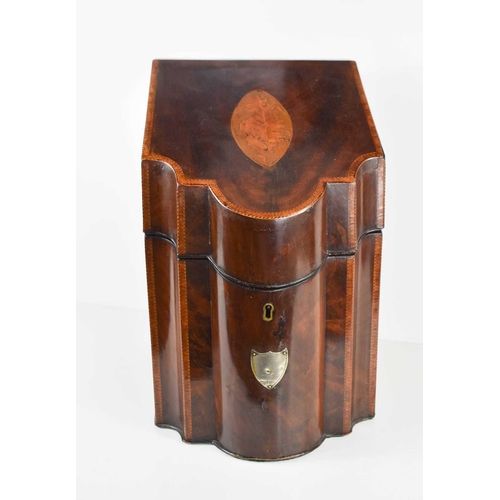 252 - A fine Georgian mahogany marquetry inlaid knife box, the sloped top inlaid with a shell motif to the... 