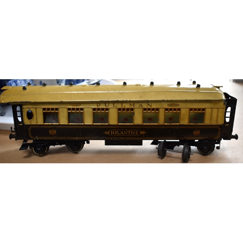 96 - A vintage Hornby No2 Special Pullman O gauge train set, including clockwork locomotive, with tender ... 