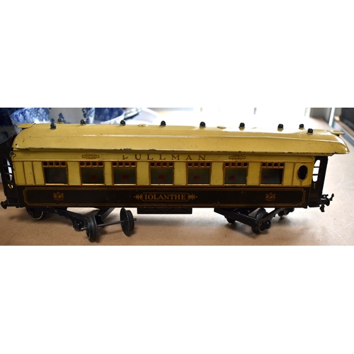 96 - A vintage Hornby No2 Special Pullman O gauge train set, including clockwork locomotive, with tender ... 