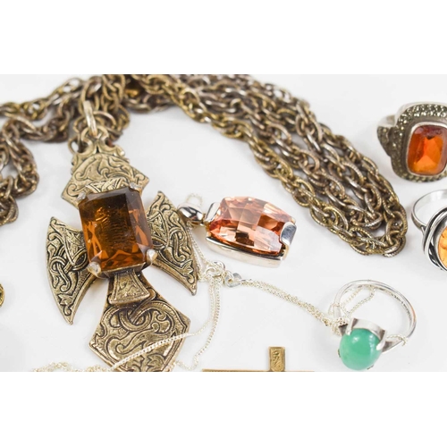 167 - A group of vintage and later silver and costume jewellery including a silver chain with pendant, pos... 