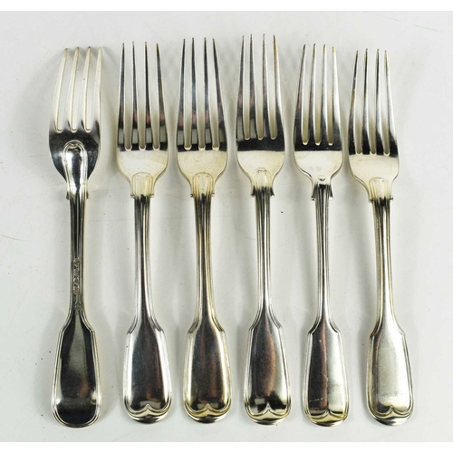 467 - A set of six silver Victorian dinner forks, hallmarked for London and engraved with initials,18.8toz... 