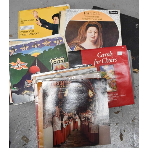 113 - A group of vintage vinyl including a number of 78's and further classical LPs, including Handel, Ber... 