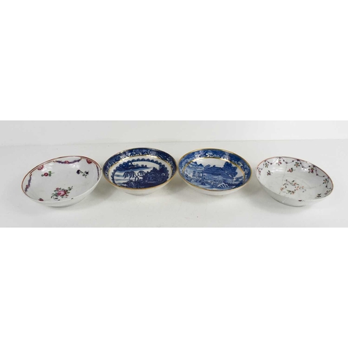 153 - An 18th or early 19th century porcelain shallow bowl or saucer, possibly New Hall, decorated with ro... 