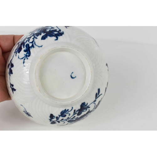 235 - A First Period Worcester blue and white bowl, circa 1780, with crescent moon mark to the base, 12cm ... 