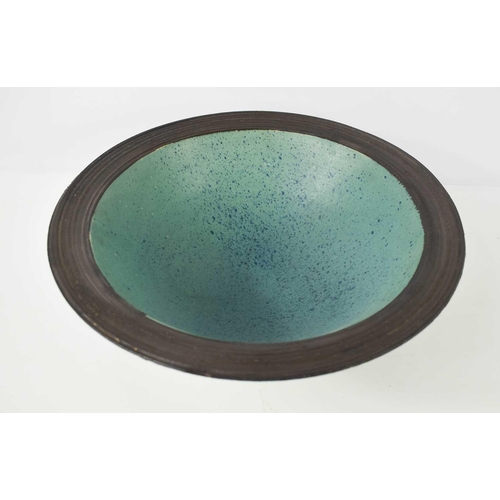 10 - Elizabeth Saunders, Studio pottery bowl with turquoise and mottled blue inner and outer matte glaze,... 