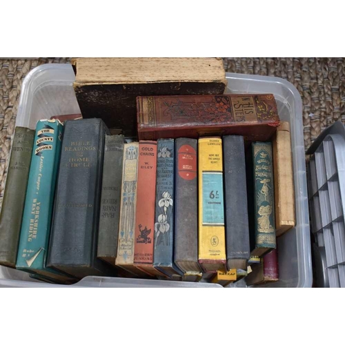 444 - A group of antique and vintage books, to include Ben Hur, The Christmas Child, Curtain of Fear, poet... 