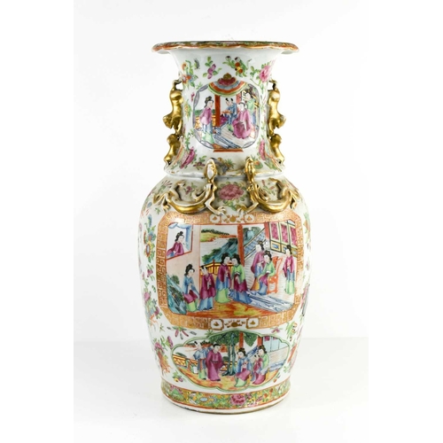 17 - A 19th century Chinese vase, modelled with gilded salamander to the body, dogs of fo to the neck, an... 