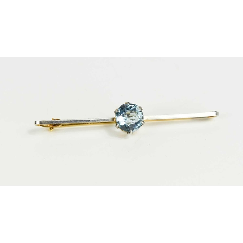 73 - A Victorian 15ct gold and blue topaz bar brooch, circular cut stone of 8.6mm diameter, 3.69g total w... 