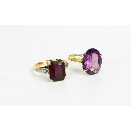 78 - A 9ct gold and garnet ring, size J, 3.14g, together with a silver and amethyst ring size N.