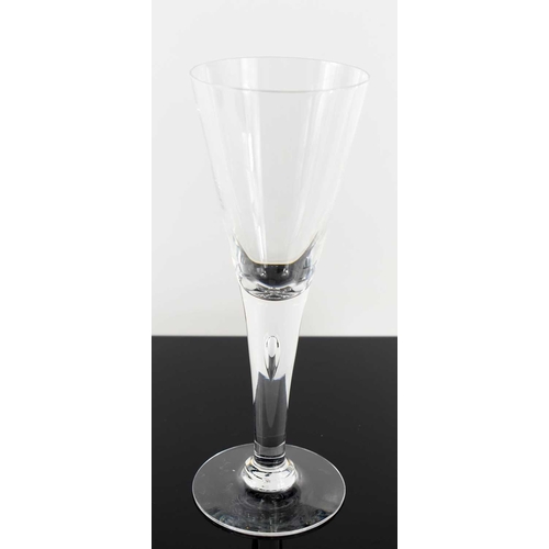 90 - A Dartington 1977 Queens Silver Jubilee wine glass.